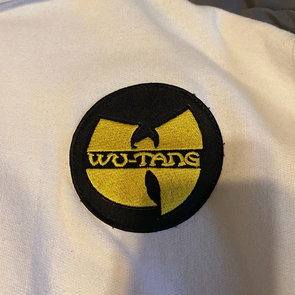 White Wu-Tang Clan Hoodie with embroidered Logo - Picture 2 of 3